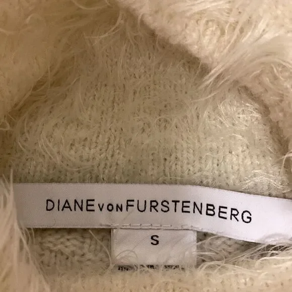 Diane Von Furstenberg Sleeveless Plush Knit Sweater Dress in Ivory / Silver. - Picture 10 of 10